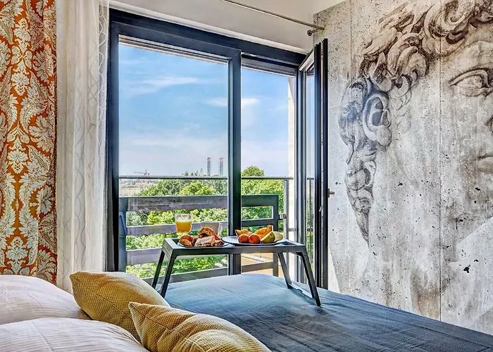 Vista Center شقة بولا